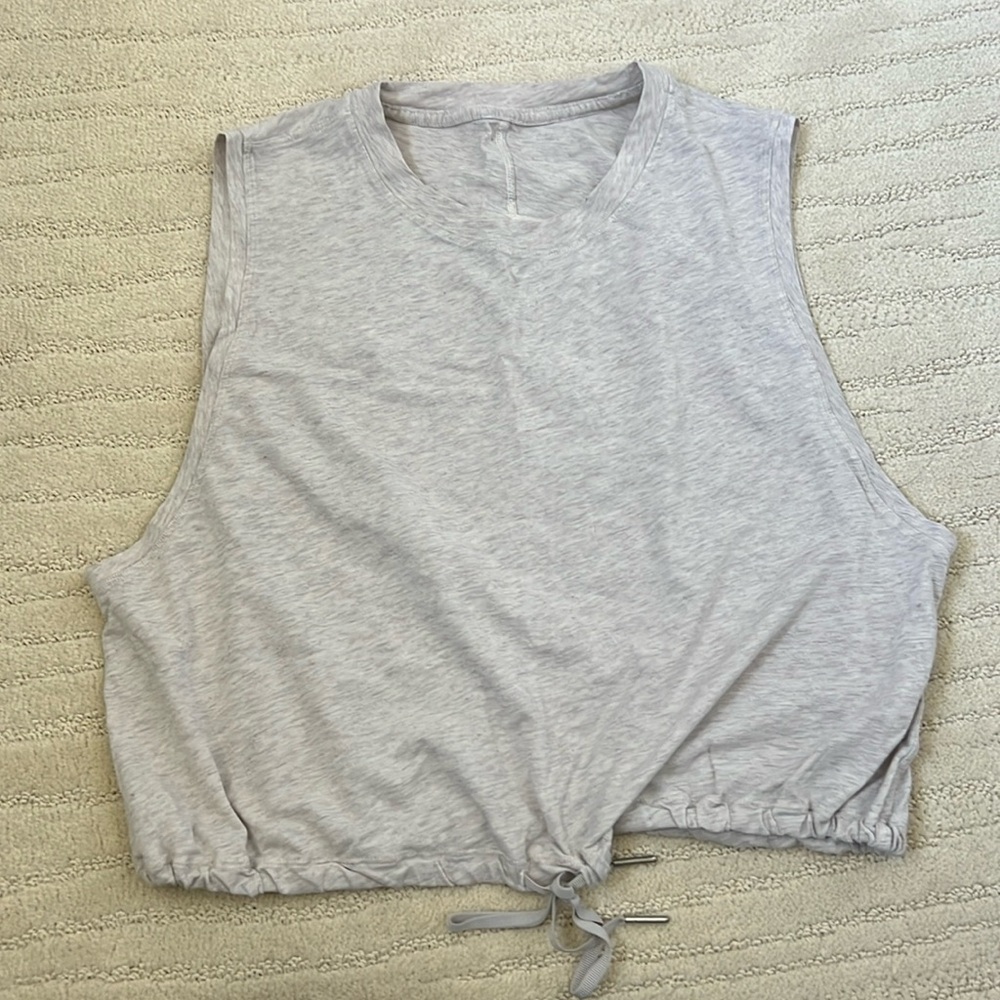 Lululemon cropped top